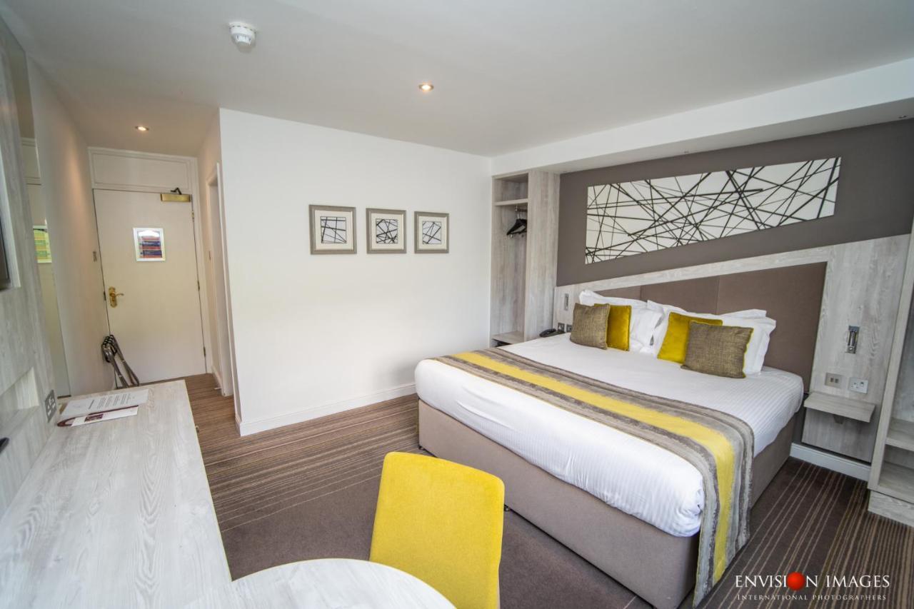 Red Hall Hotel Walmersley Екстер'єр фото