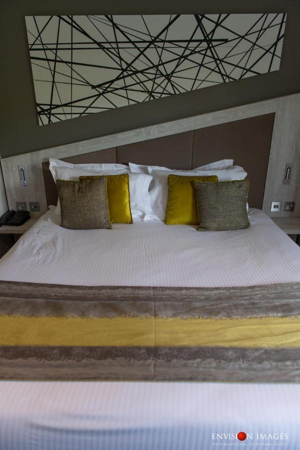 Red Hall Hotel Walmersley Екстер'єр фото