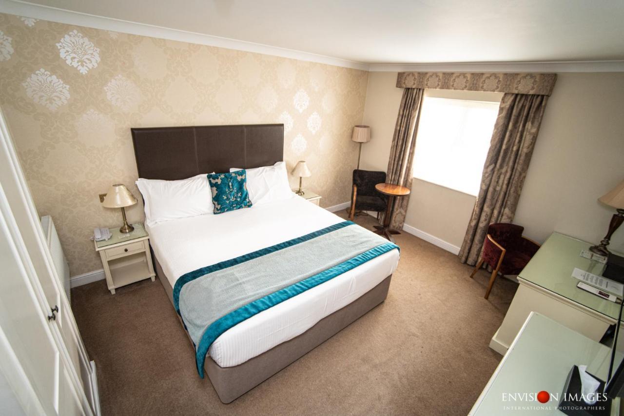 Red Hall Hotel Walmersley Екстер'єр фото