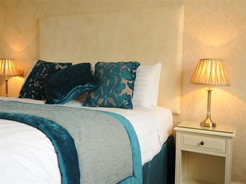 Red Hall Hotel Walmersley Екстер'єр фото