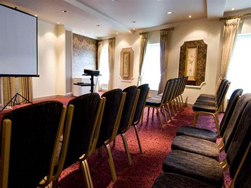 Red Hall Hotel Walmersley Екстер'єр фото