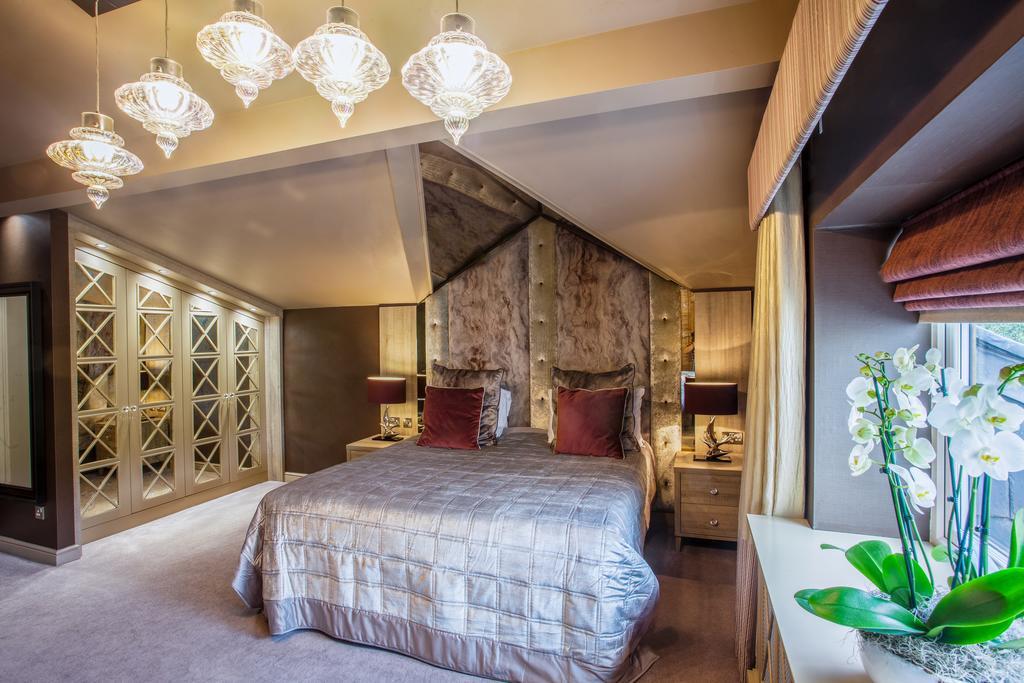 Red Hall Hotel Walmersley Екстер'єр фото
