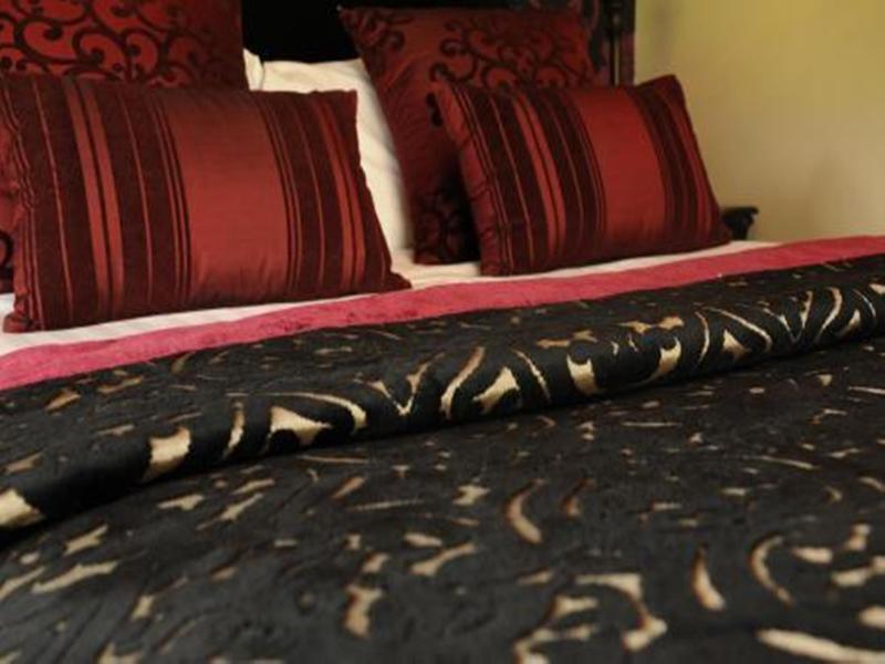 Red Hall Hotel Walmersley Екстер'єр фото
